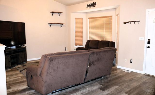 226 E Falcon Dr, Pueblo West, CO 81007