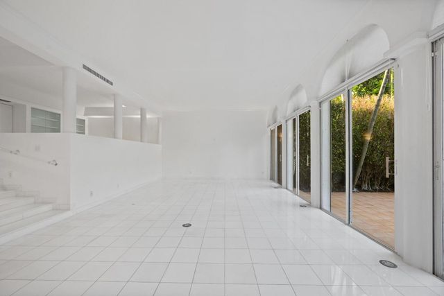 265 Everglade Avenue, Palm Beach, FL 33480