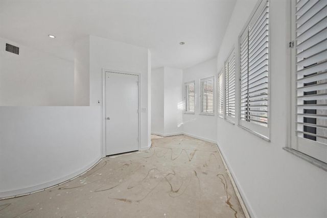 265 Everglade Avenue, Palm Beach, FL 33480