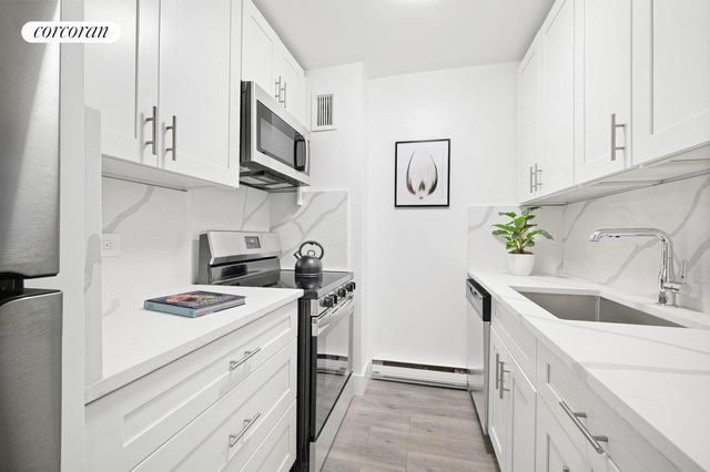 626 Washington St Apt 5A, New York City, NY 10014