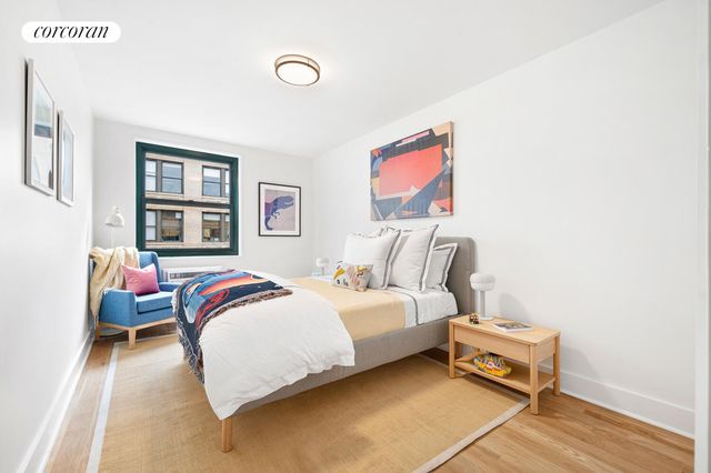 626 Washington St Apt 5A, New York City, NY 10014