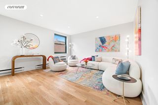 626 Washington St Apt 5A, New York City, NY 10014