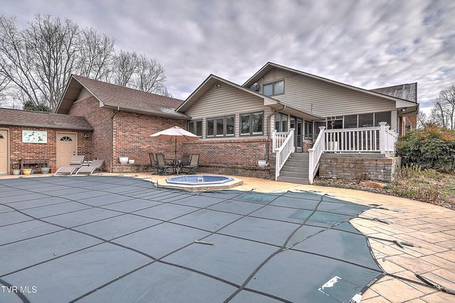 136 Triple H Lane, Jonesborough, TN 37659