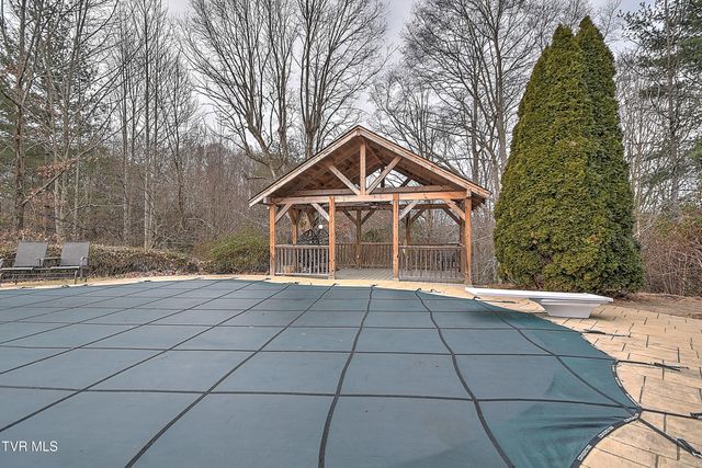 136 Triple H Lane, Jonesborough, TN 37659