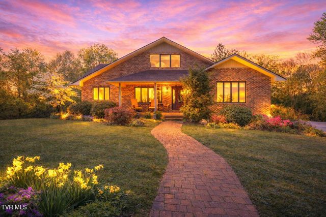 136 Triple H Lane, Jonesborough, TN 37659