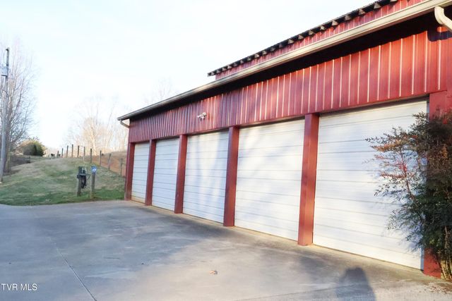 136 Triple H Lane, Jonesborough, TN 37659