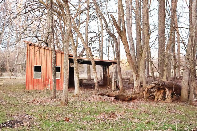 136 Triple H Lane, Jonesborough, TN 37659