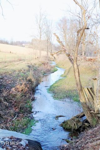 136 Triple H Lane, Jonesborough, TN 37659