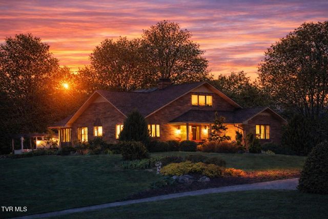 136 Triple H Lane, Jonesborough, TN 37659