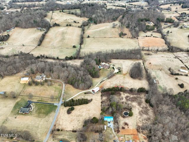 136 Triple H Lane, Jonesborough, TN 37659