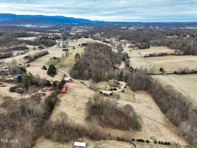 136 Triple H Lane, Jonesborough, TN 37659