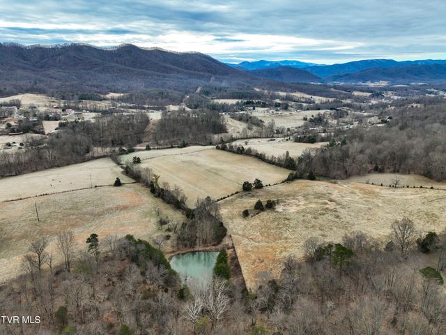 136 Triple H Lane, Jonesborough, TN 37659