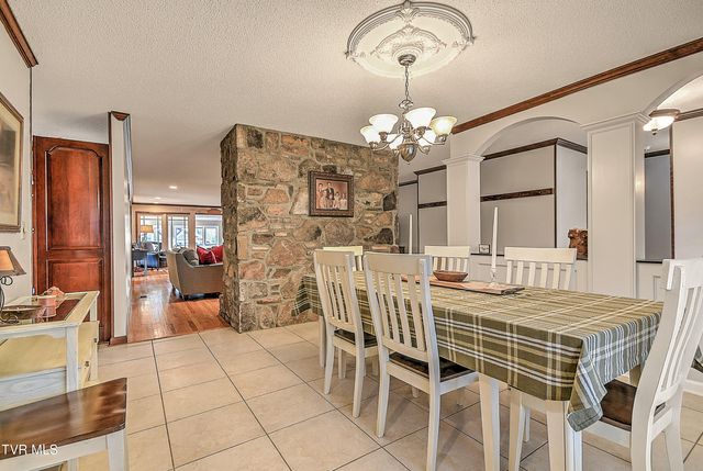 136 Triple H Lane, Jonesborough, TN 37659