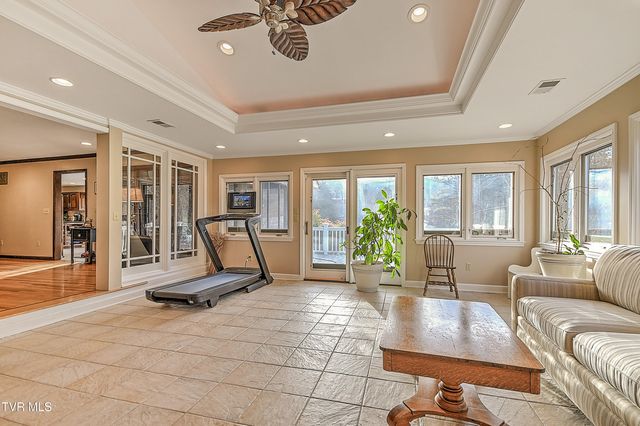 136 Triple H Lane, Jonesborough, TN 37659