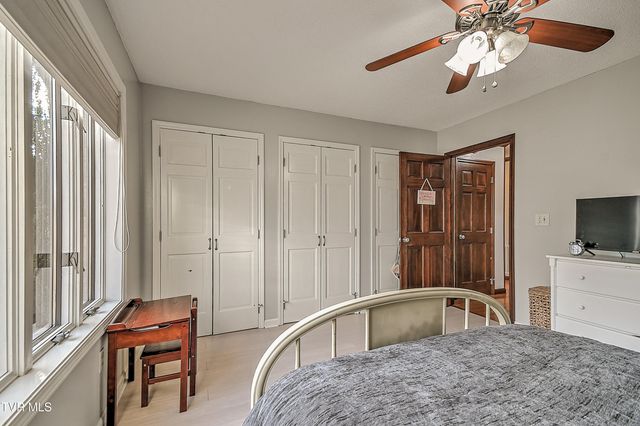 136 Triple H Lane, Jonesborough, TN 37659