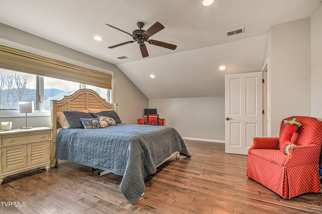 136 Triple H Lane, Jonesborough, TN 37659