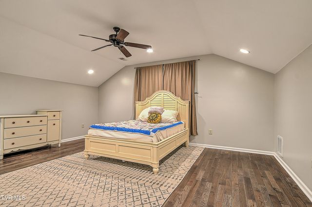 136 Triple H Lane, Jonesborough, TN 37659