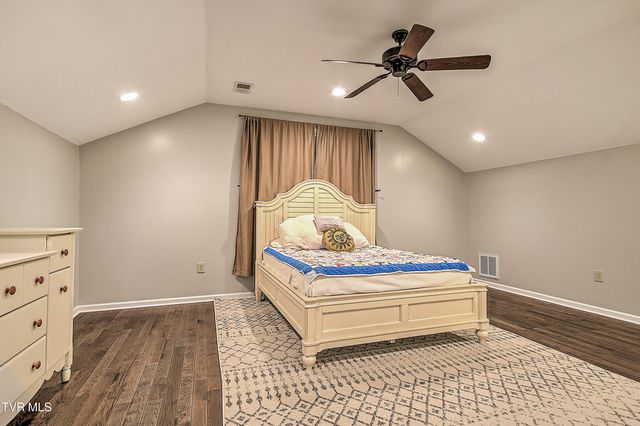 136 Triple H Lane, Jonesborough, TN 37659