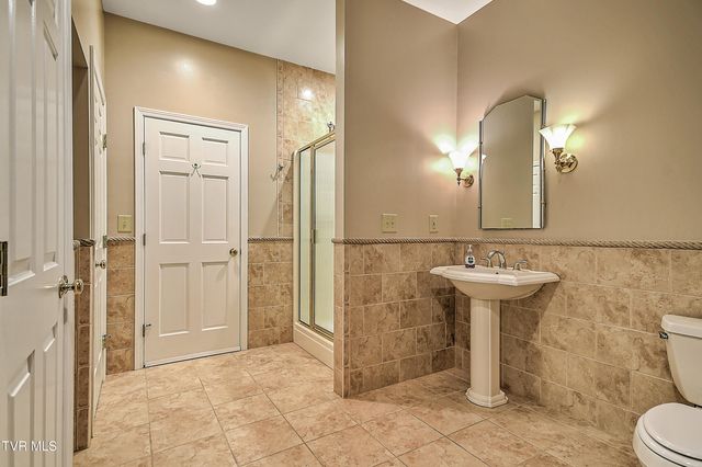 136 Triple H Lane, Jonesborough, TN 37659