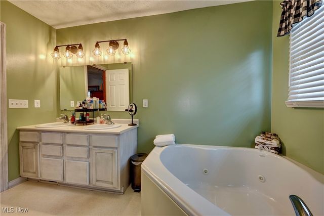 9559 Trail Bottom Road NW, Dundee, OH 44624