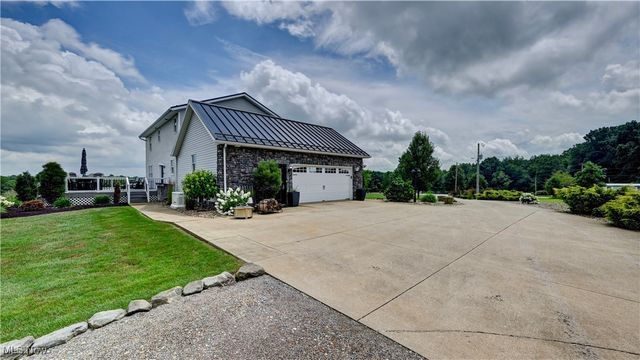 9559 Trail Bottom Road NW, Dundee, OH 44624
