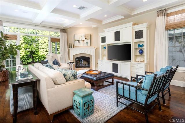 2705 Palm Avenue, Manhattan Beach, CA 90266