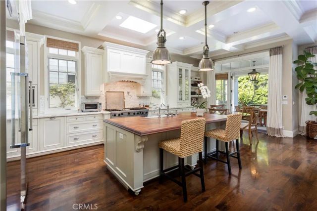 2705 Palm Avenue, Manhattan Beach, CA 90266
