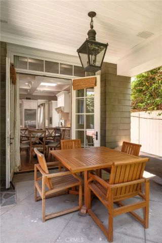 2705 Palm Avenue, Manhattan Beach, CA 90266