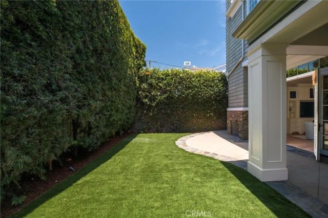 2705 Palm Avenue, Manhattan Beach, CA 90266