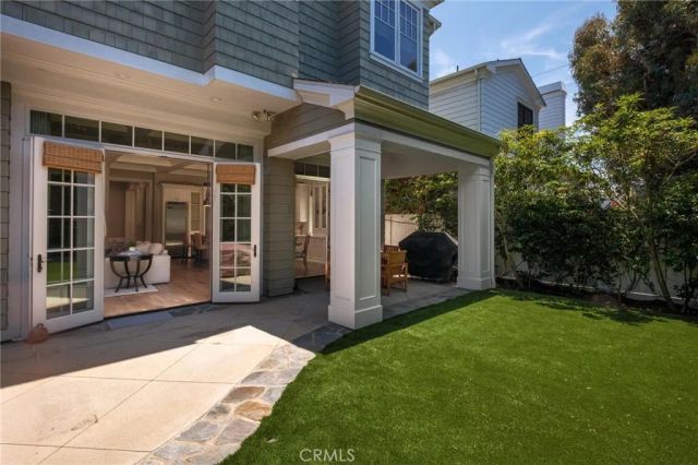 2705 Palm Avenue, Manhattan Beach, CA 90266