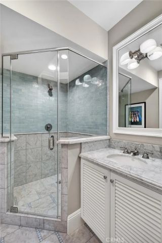 2705 Palm Avenue, Manhattan Beach, CA 90266