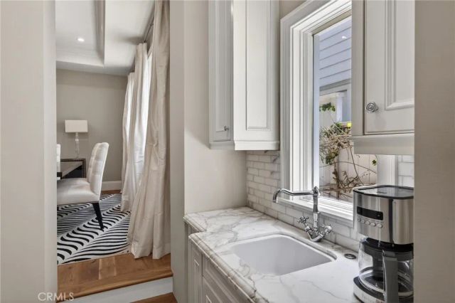 2705 Palm Avenue, Manhattan Beach, CA 90266