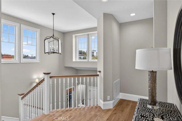 2705 Palm Avenue, Manhattan Beach, CA 90266