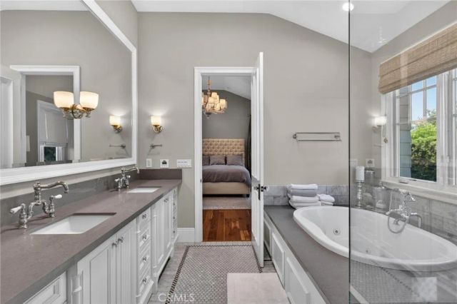 2705 Palm Avenue, Manhattan Beach, CA 90266