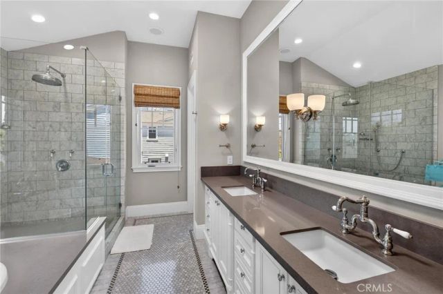 2705 Palm Avenue, Manhattan Beach, CA 90266