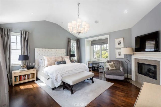2705 Palm Avenue, Manhattan Beach, CA 90266