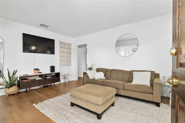 2129 N Pepper Street, Burbank, CA 91505