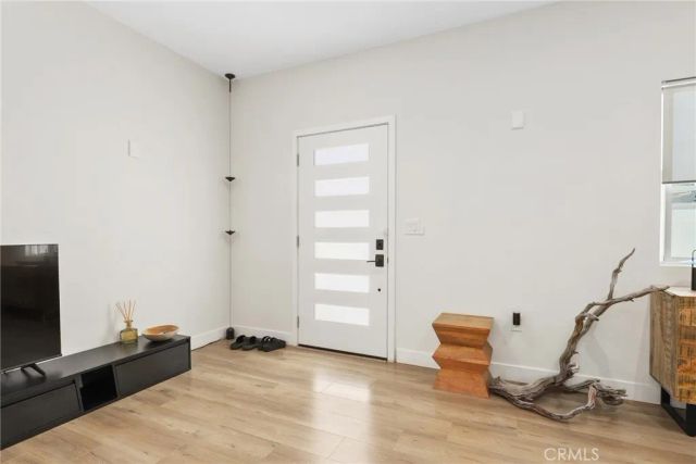 2129 N Pepper Street, Burbank, CA 91505