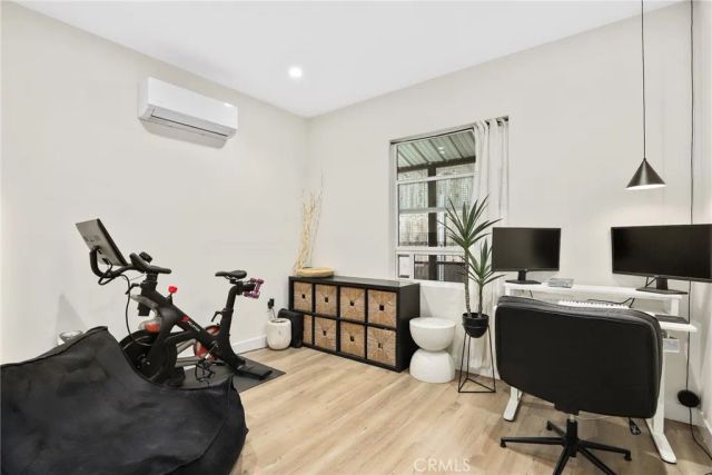 2129 N Pepper Street, Burbank, CA 91505