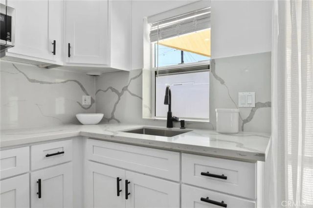 2129 N Pepper Street, Burbank, CA 91505