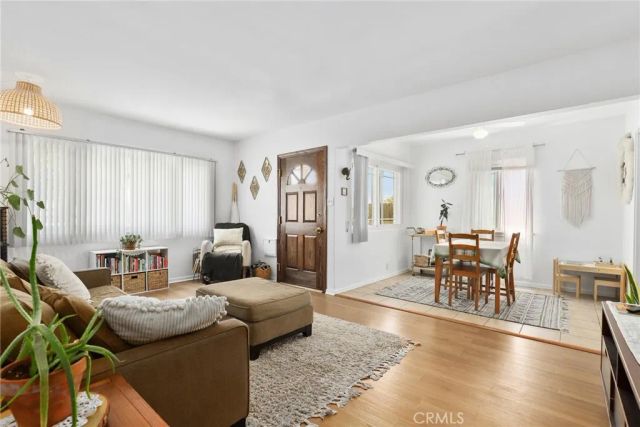 2129 N Pepper Street, Burbank, CA 91505