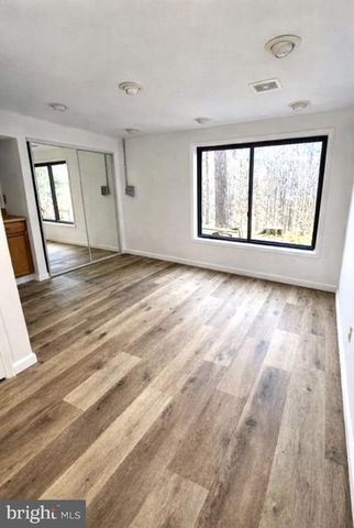 12326 MULBERRY CT, Woodbridge, VA 22192