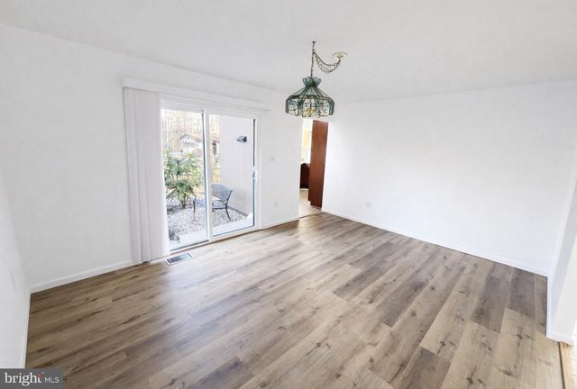 12326 MULBERRY CT, Woodbridge, VA 22192