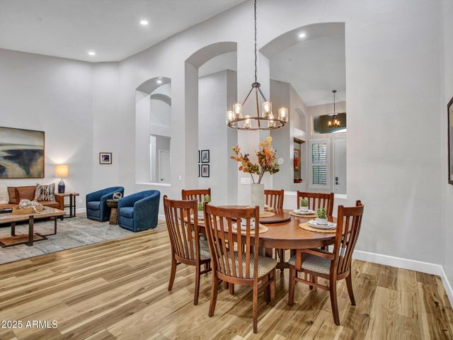 8616 W CLARA Lane, Peoria, AZ 85382