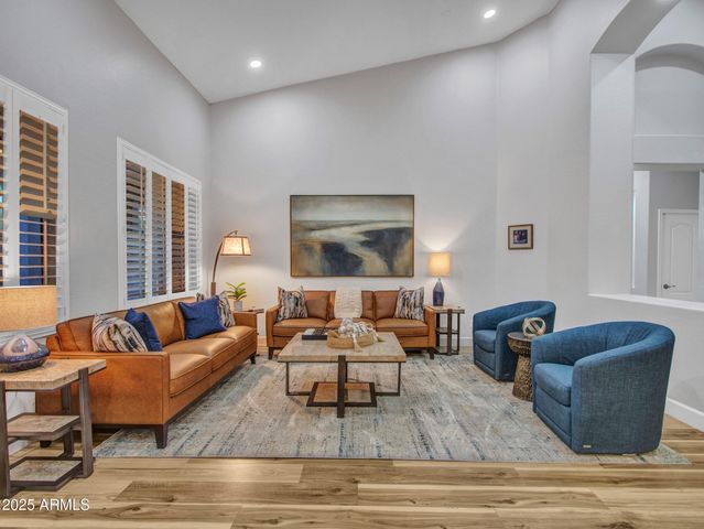 8616 W CLARA Lane, Peoria, AZ 85382