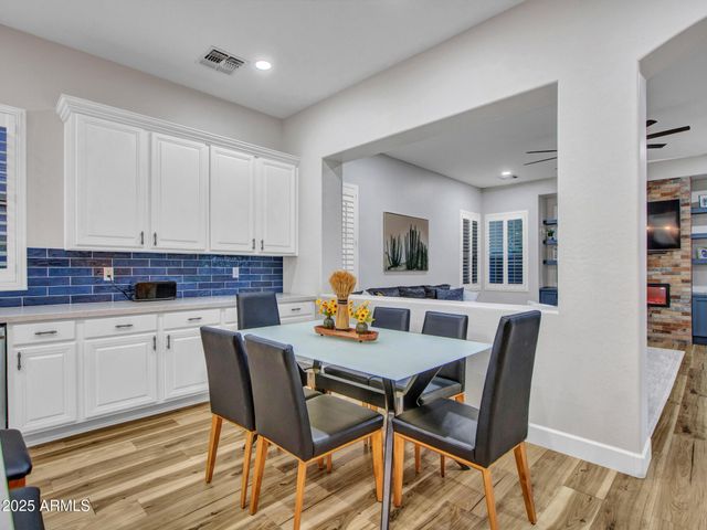 8616 W CLARA Lane, Peoria, AZ 85382