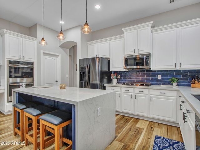 8616 W CLARA Lane, Peoria, AZ 85382