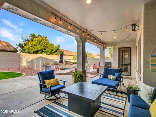 8616 W CLARA Lane, Peoria, AZ 85382