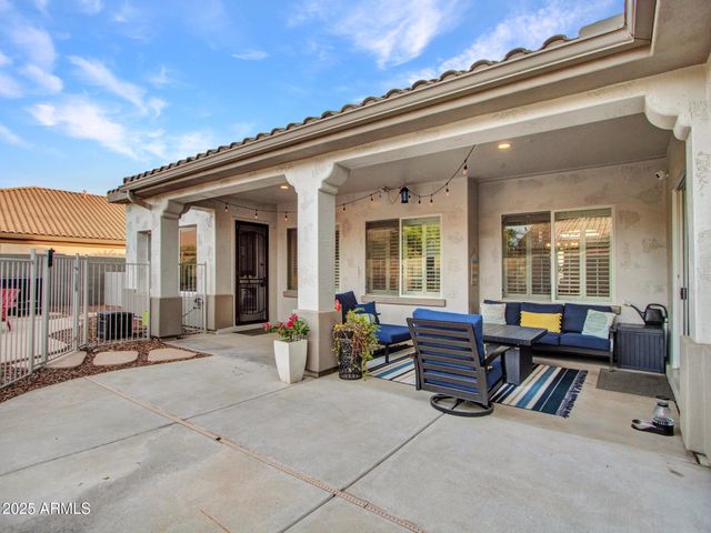 8616 W CLARA Lane, Peoria, AZ 85382