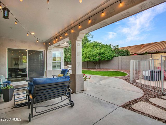8616 W CLARA Lane, Peoria, AZ 85382